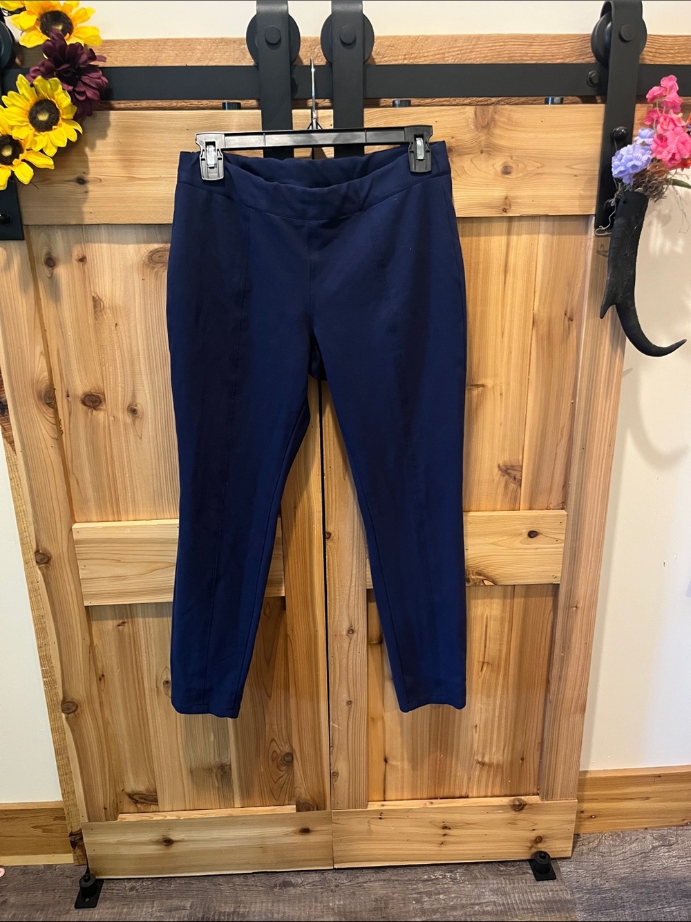 Vineyard Vines Navy Cropped Ankle Pants — Slim Pull-On